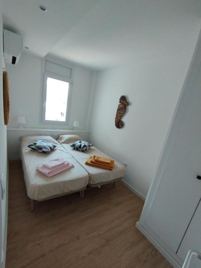 Atico Of 3 Rooms, Total 130M² Just For You With A 60 M² Terrace, Swimming Pool, Mountain And Marina View. Росес Екстериор снимка